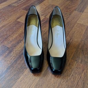Cole haan patent leather square toe heel 8